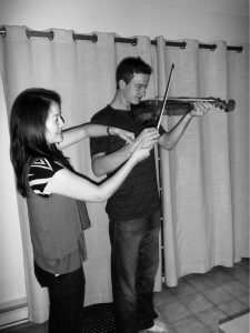 Violin injuries: non-neutral arm posture
